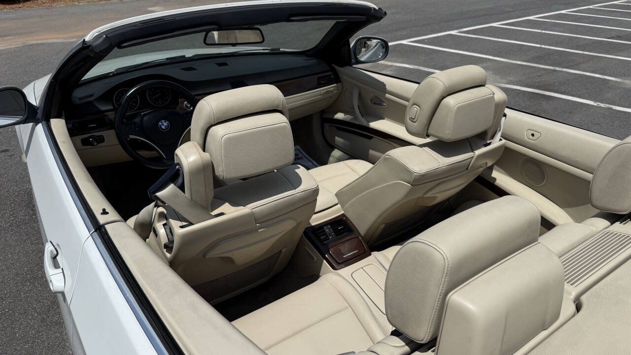 Used 2013 BMW 328i Convertible RWD image 11