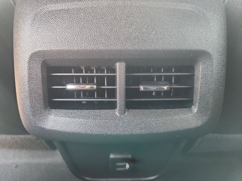 Used 2023 Chevrolet Equinox RS w/ LPO, Floor Liner Package FWD image 20