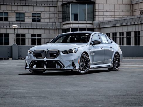 New 2026 BMW M5 w/ Carbon Package AWD/4WD image 1