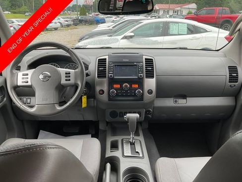 Used 2019 Nissan Frontier SL image 17