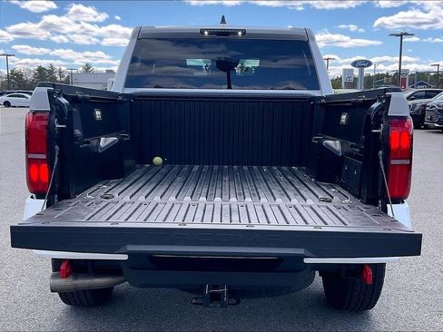 Used 2025 Toyota Tacoma TRD Off-Road AWD/4WD image 35