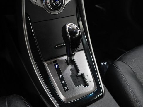 Used 2013 Hyundai Elantra Limited FWD image 20