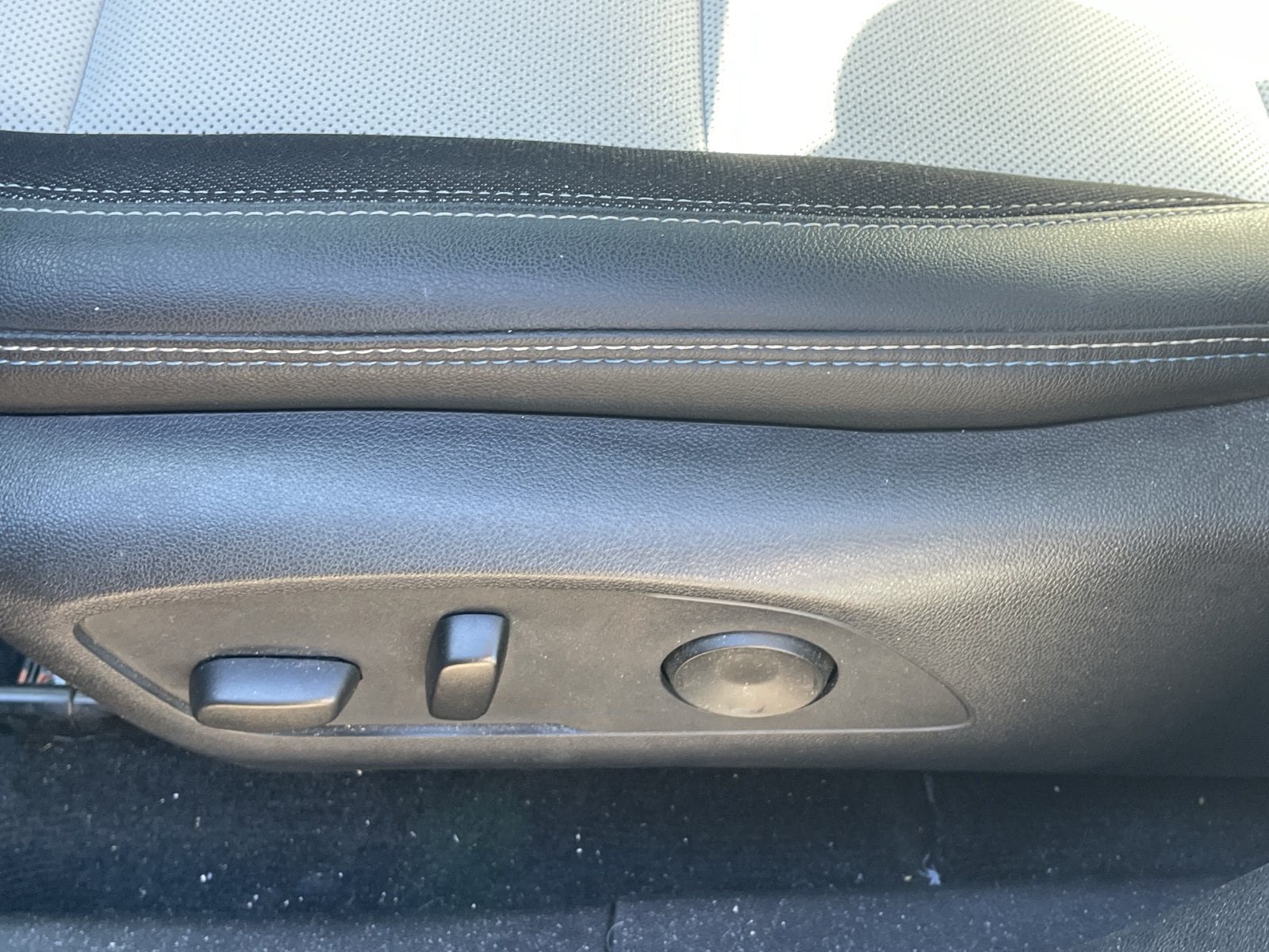 Used 2024 Chevrolet Equinox EV LT FWD image 12