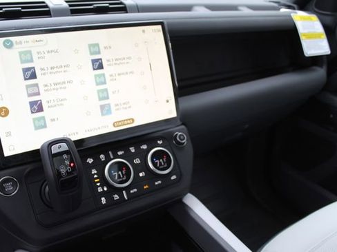 New 2026 Land Rover Defender 110 X-Dynamic SE image 12