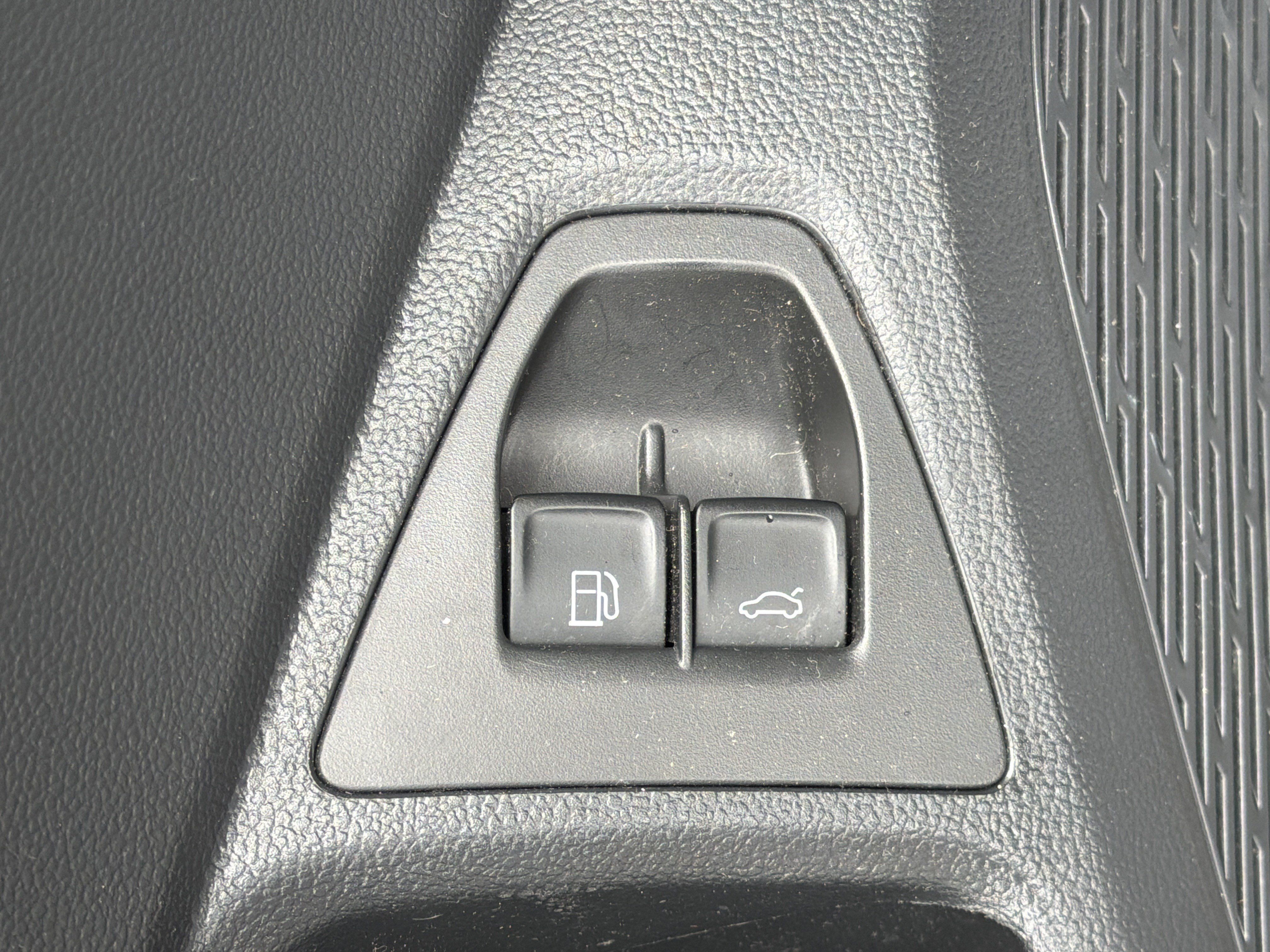 Used 2023 Volkswagen Jetta SE FWD image 15