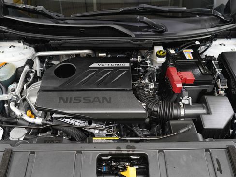 Used 2024 Nissan Rogue SV w/ SV Premium Package image 31