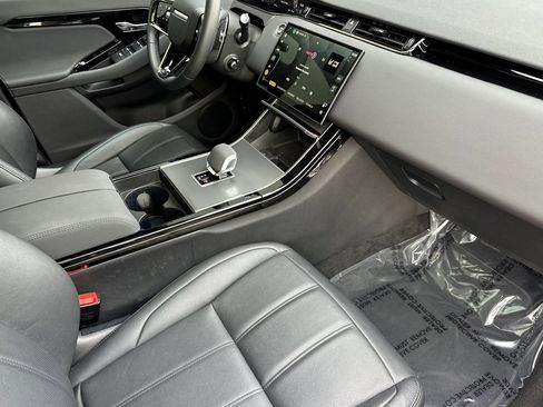 Used 2026 Land Rover Range Rover Evoque S image 32