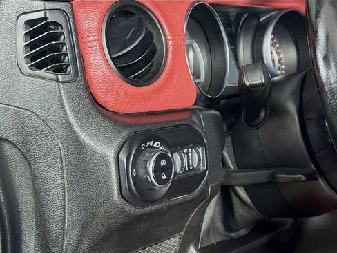 Used 2021 Jeep Gladiator Sport AWD/4WD image 10