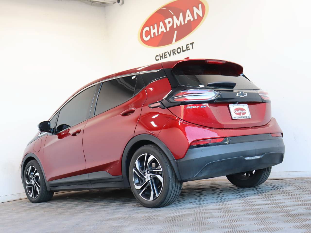 Used 2022 Chevrolet Bolt LT FWD image 4