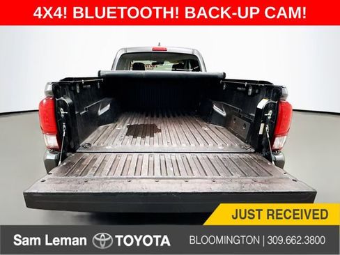 Used 2020 Toyota Tacoma SR image 23