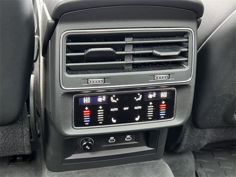 Used 2023 Audi Q7 3.0T Premium Plus w/ Premium Plus Package image 37