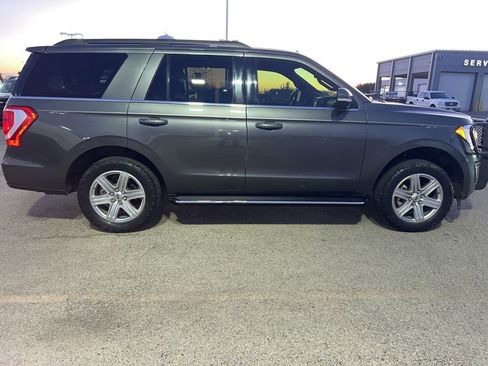 Used 2019 Ford Expedition XLT w/ Equipment Group 202A image 8