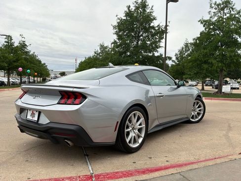 Used 2025 Ford Mustang GT Premium RWD image 6