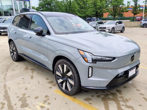 New 2026 Volvo EX90 Ultra AWD/4WD image 4