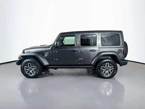 Used 2025 Jeep Wrangler Unlimited Sahara AWD/4WD image 11