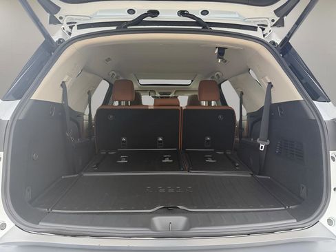 New 2026 Nissan Pathfinder SL image 10