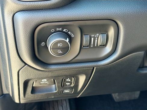New 2026 RAM 1500 Big Horn AWD/4WD image 11