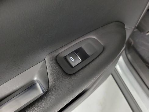 Certified 2025 Cadillac XT5 Luxury FWD image 13