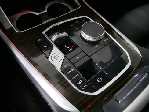 Used 2024 BMW X5 xDrive40i w/ Premium Essential Package image 26