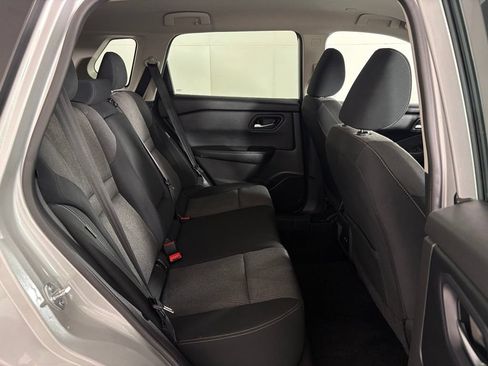 Used 2024 Nissan Rogue SV FWD image 40
