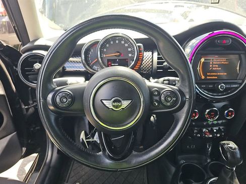 Used 2017 MINI Cooper S image 16