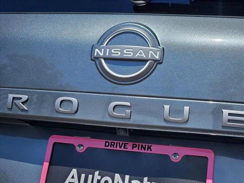 Used 2025 Nissan Rogue SV AWD/4WD image 30