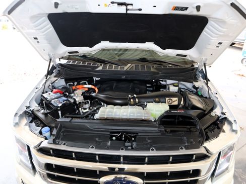 Used 2021 Ford F150 Lariat w/ Equipment Group 502A High image 23