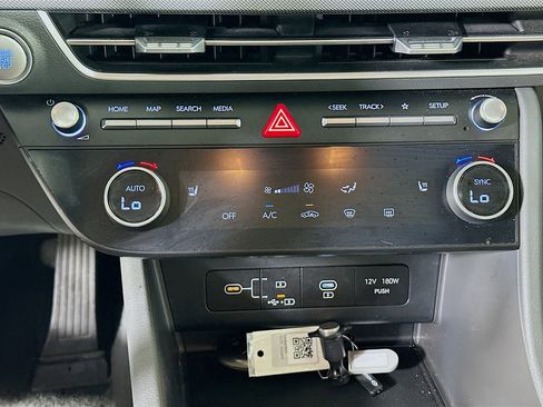 Used 2025 Hyundai Sonata SEL FWD image 24