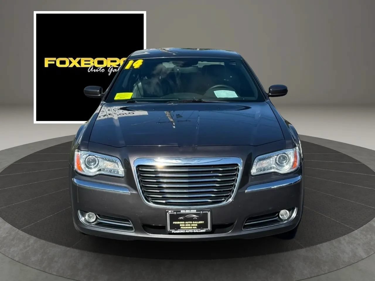 Used 2014 Chrysler 300 AWD w/ Driver Convenience Group image 2
