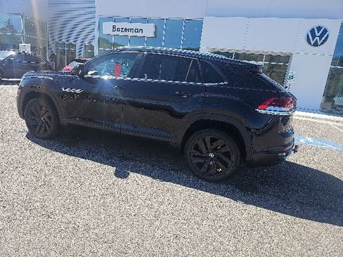 Used 2023 Volkswagen Atlas Cross Sport SE w/ Black Wheel Package AWD/4WD image 6