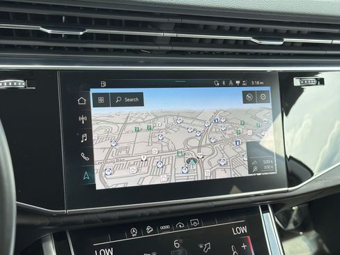 Used 2022 Audi Q8 Premium AWD/4WD image 20