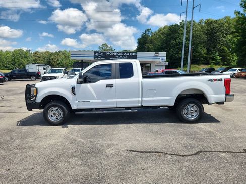 Used 2017 Ford F250 XL w/ Power Equipment Group AWD/4WD image 1