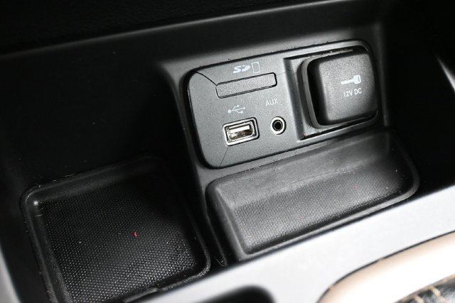 Used 2015 Jeep Cherokee Latitude w/ Comfort/Convenience Group FWD image 31