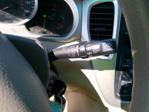 Used 2004 Toyota Highlander 4WD V6 image 40