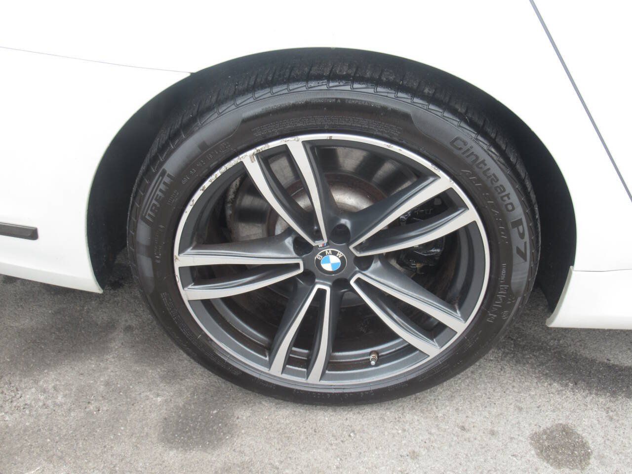Used 2021 BMW 750i xDrive w/ Executive Package AWD/4WD image 14