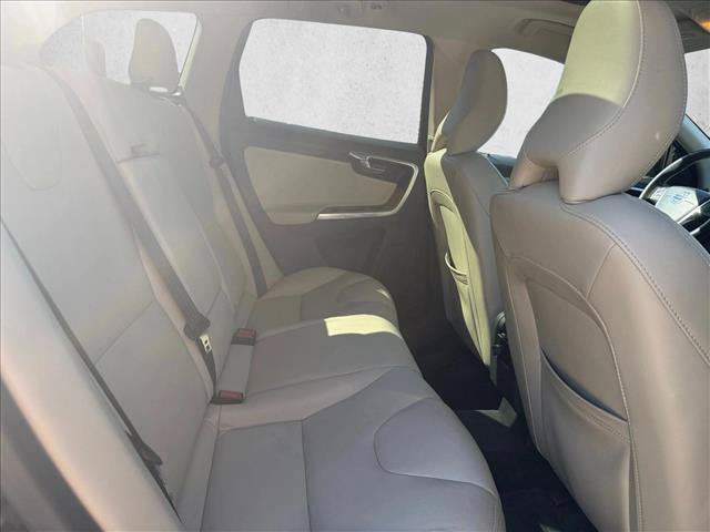 Used 2017 Volvo XC60 T5 Inscription w/ Preferred Option Package FWD image 23