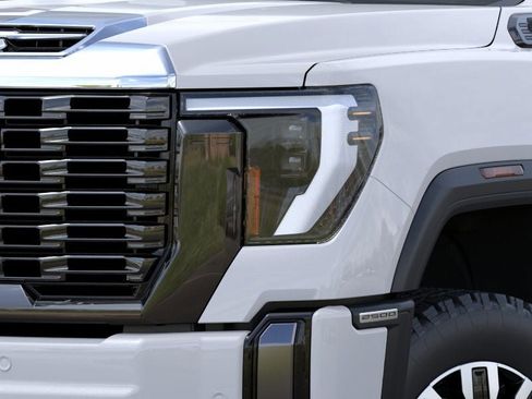 New 2026 GMC Sierra 2500 Denali Ultimate w/ LPO, Black Badging Package AWD/4WD image 10