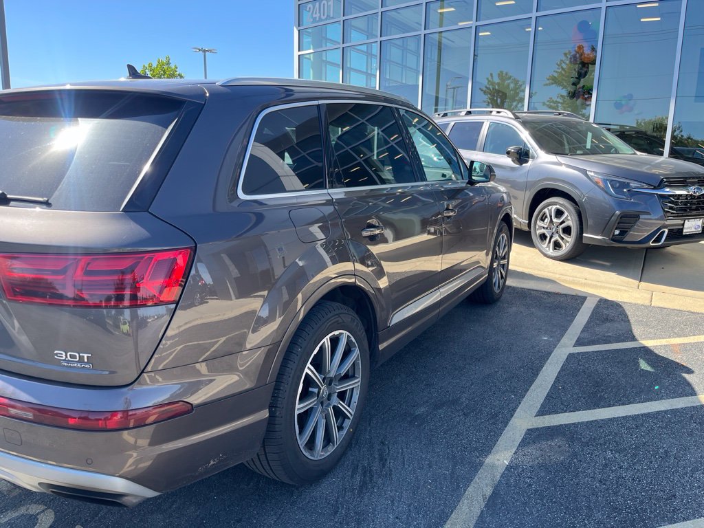 Used 2017 Audi Q7 3.0T Prestige AWD/4WD image 7