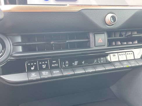Certified 2026 Toyota Crown AWD/4WD image 21