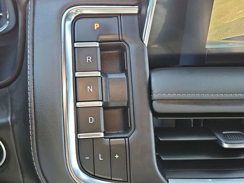 Certified 2024 Chevrolet Suburban LT image 16