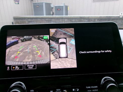 Used 2023 Nissan Armada SL w/ Captain's Chairs Package image 17