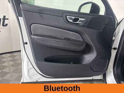 Used 2020 Volvo XC60 T5 R-Design AWD/4WD image 10