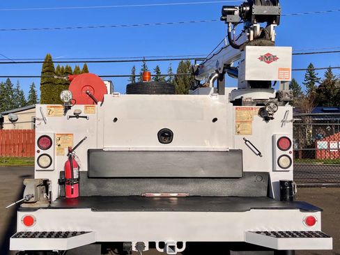 Used 2016 Ford F550 4x4 Regular Cab Super Duty image 8