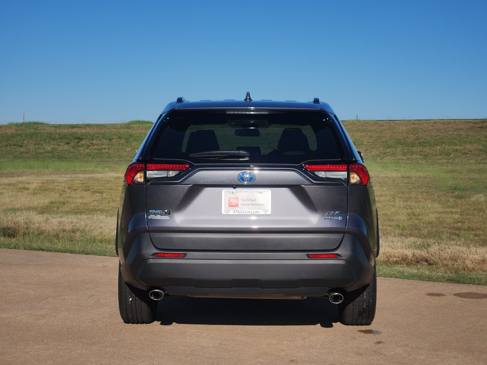 Used 2024 Toyota RAV4 XLE Premium AWD/4WD image 8