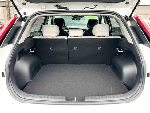 New 2025 Kia Niro EX image 11