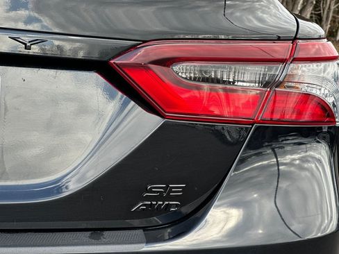 Used 2024 Toyota Camry SE image 30