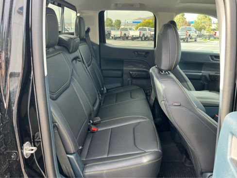 Used 2025 Ford Maverick Lobo AWD/4WD image 5