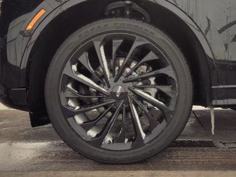 Used 2025 Lincoln Aviator Reserve w/ Jet Appearance Package image 9