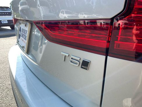 Used 2020 Volvo V60 T5 Cross Country AWD/4WD image 17