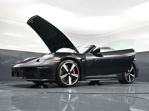 Certified 2026 Porsche 911 Targa 4S AWD/4WD image 33